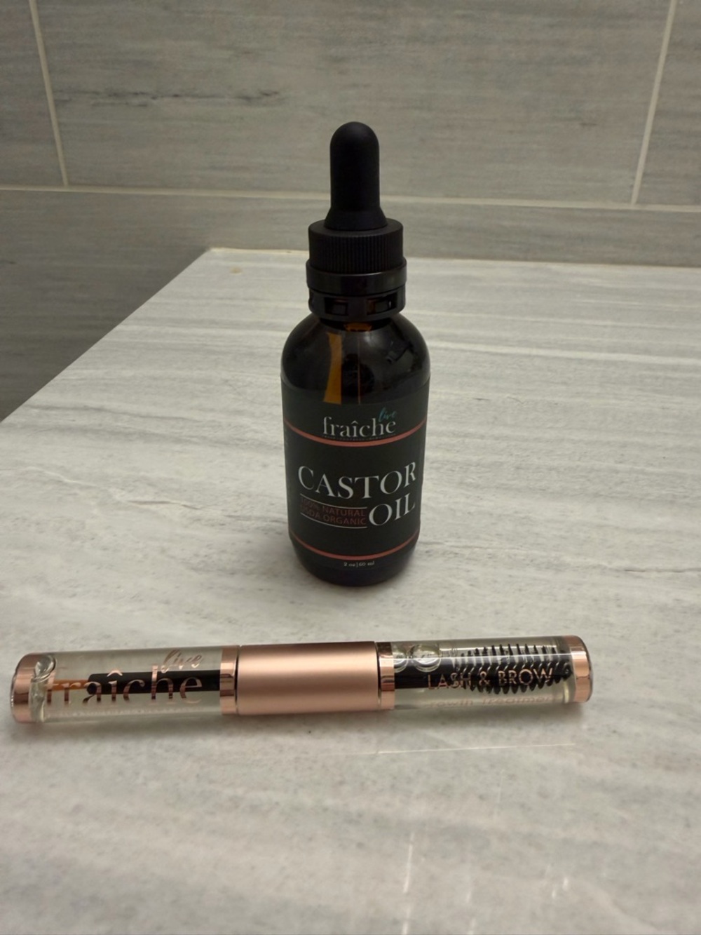Fraiche Castor Oil - Black Glass Dropper Bottle